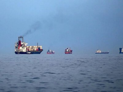 Demand for oil tankers from the Persian Gulf has driven prices to a record level - FT