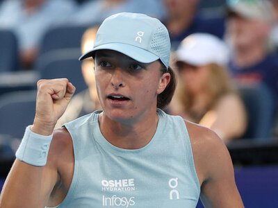 Cincinnati Open: Iga Swiatek to face Jessica Pegula in semi-finals after Elena Rybakina suffers injury