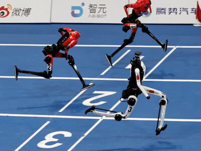 A Chinese robot set a new 100-meter record—faster than Usain Bolt