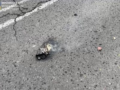 Russian drone attacked a minibus in Kherson: three injured