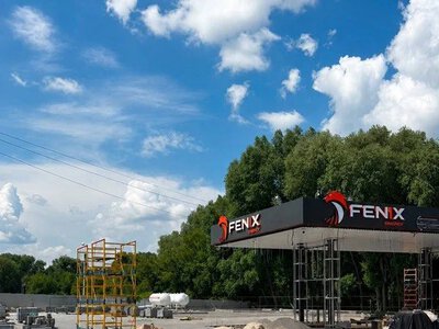 Own fuel, cafés, and EV chargers: what the FENIX energy network will look like