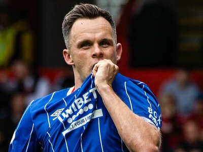 Aberdeen 0-1 Rangers: Shankland penalty earns Gers first league win after VAR denies Nisbet equaliser