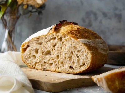 How to bake bread in an air fryer without unnecessary hassle and get a crispy crust