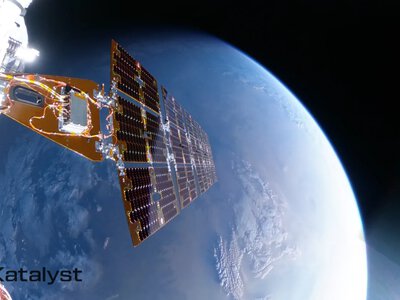 A private spacecraft approached NASA’s doomed telescope, but could no longer save it