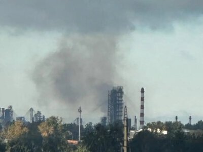 Russia's Ryazan oil refinery has completely halted operations following a strike by FP-1 drones.
