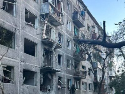 Russian strike on Sloviansk injures four and damages apartment buildings