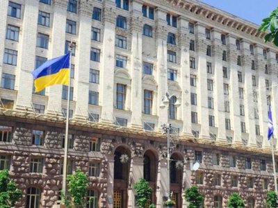 Solutions from Ukraine: Kyiv prepares for possible prolonged outages and creates food reserves