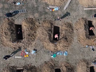 A well-practiced hand: Russia took 6th place at the world grave-digging championship