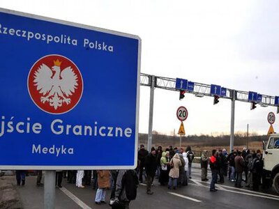 Poland begins renovation of the Medyka border crossing point — alternative border crossing points for buses from Ukraine have been announced