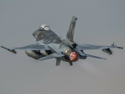 Poland scrambled its aircraft and closed two airports due to Russia's attack on western Ukraine