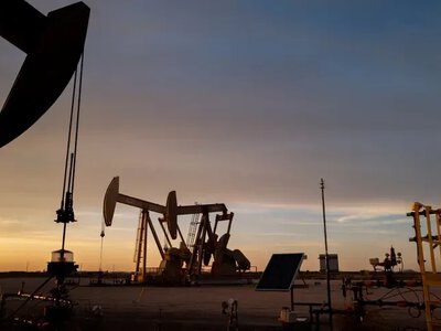 World oil prices are falling amid Saudi Arabia’s efforts to resume exports