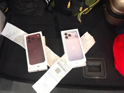 At the border with Poland, the first attempt to illegally import an iPhone 18 into Ukraine has already been detected