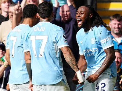 Man City 5-3 Sunderland: Enzo Maresca's side stay top of Premier League after chaotic eight goal thriller