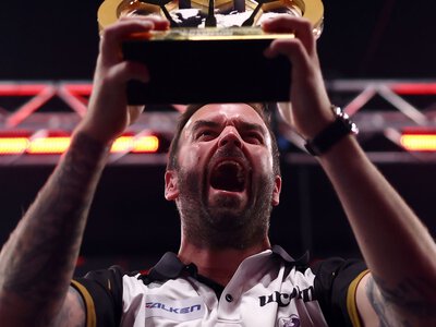 World Series of Darts Finals: Ross Smith thrashes Gerwyn Price in final after Luke Littler's dream of clean sweep ends