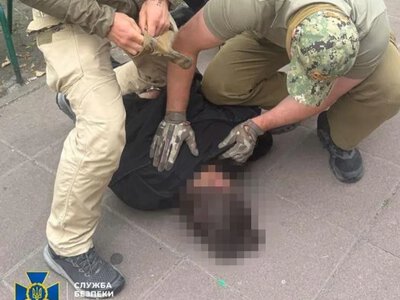 An FSB hitwoman who was preparing an assassination attempt on a Russian opposition figure was detained in Kyiv