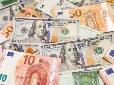 The NBU raised the official exchange rate of the dollar to 44.97 hryvnias, while the euro continues to become cheaper