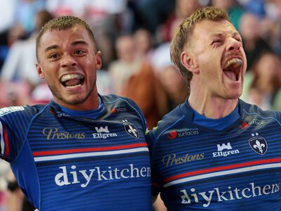 Wigan Warriors 6-33 Wakefield Trinity: Daryl Powell's side through to Super League Grand Final after producing major upset