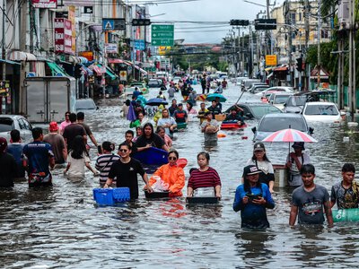 Floodwaters recede in Bangkok: authorities evacuate more than 4,000 people
