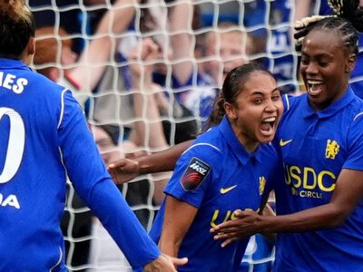 Chelsea 1-0 Arsenal: Alyssa Thompson's strike secures victory at Stamford Bridge and ends Gunners' unbeaten run