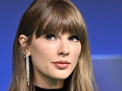 Taylor Swift's Diamond Frost Nails Made the VMAs 2026 Shimmer