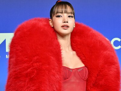 Lisa Just Brought a New Nail Shape to the VMAs 2026 Red Carpet