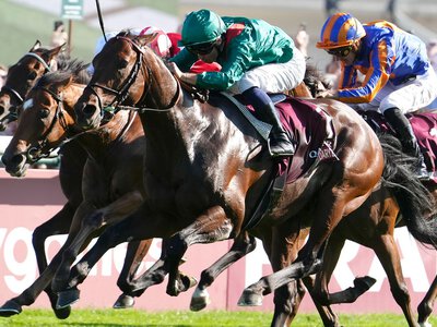 Prix de l'Arc de Triomphe: Daryz becomes first colt since 1978 to retain Group 1 crown
