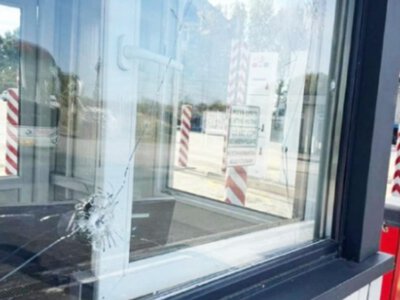 Russia strikes Palanca checkpoint on Moldova-Ukraine border, damaging bus and injuring border guard