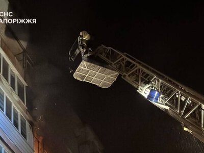 Russian strikes hit residential building and Dnipro bridge in Zaporizhzhia, injuring ten