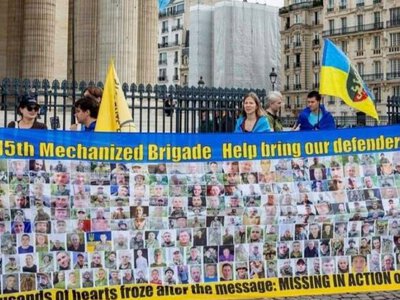Families of Ukrainian soldiers rally in Paris to highlight captives and missing troops