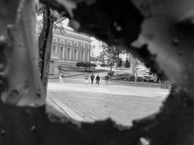 When metal preserves traces of war: three sculptures by Mykhailo Reva from My Home series installed in Odesa