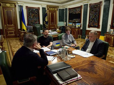 Zelenskyy and Merz discussed Russian attacks and the meeting of the Coalition of the Willing