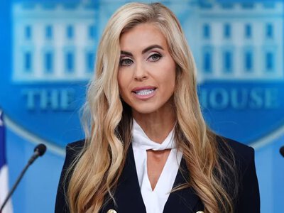 Awkward and terrible — the White House criticized Trump's new press secretary's first briefing