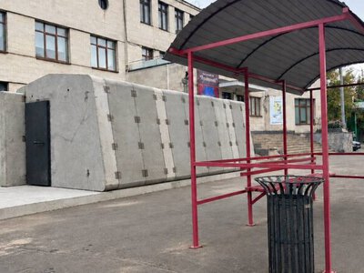 Solutions from Ukraine: Kyiv installs first mobile shelter near public transport stop