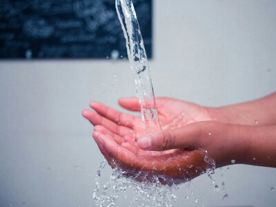 Is washing your face with water after outages dangerous? An immunologist explained what to watch out for