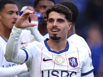 Everton 0-2 Chelsea: Pedro Neto scores twice after Morgan Rogers escapes red card in Premier League win