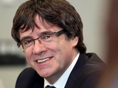 A Spanish court has allowed former Catalan President Puigdemont to return to the country without the threat of arrest