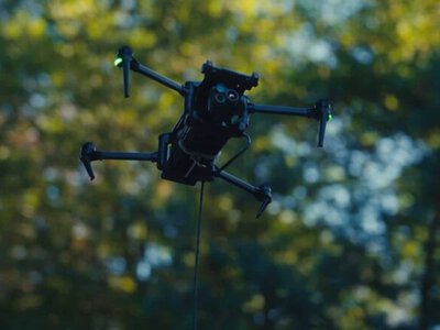 Solutions to win: French company develops tethered power system for Ukrainian version of ANAFI drone