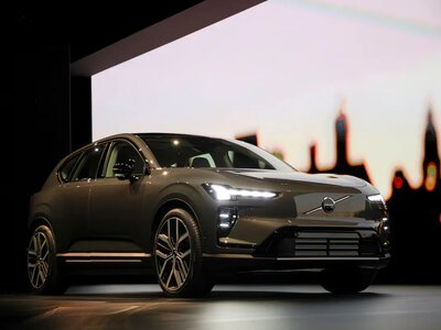 Volvo shares plummet amid rising losses and job cuts