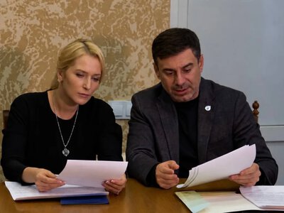 Lubinets asks people to report residents of Oleshky who need assistance