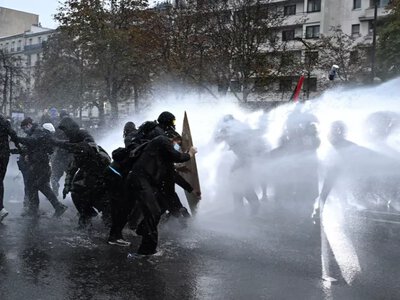 France has been swept by a new wave of protests – unions are preparing a nationwide strike