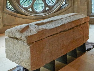 The mystery of a skeleton found more than 200 years ago has been solved at Westminster Abbey