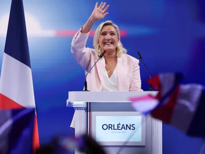 Marine Le Pen has launched her presidential campaign in France amid mass protests