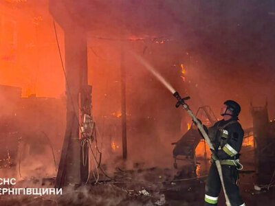 Russian attacks spark fires in Zaporizhzhia and Chernihiv regions, disrupt power in Khmelnytskyi region, leaving people injured