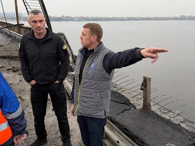Southern Bridge in Kyiv after the Russian strike - Klitschko showed the aftermath