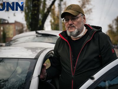 Seven stitches: shrapnel wounded a man in the neck during the shelling of a university in Kyiv — photo report