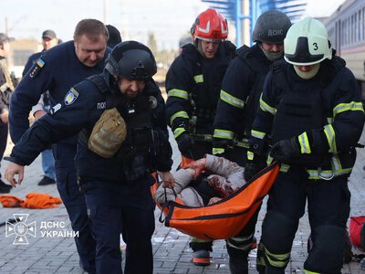 Zelenskyy showed footage from the site of the Russian strike on the railway station in Dnipro