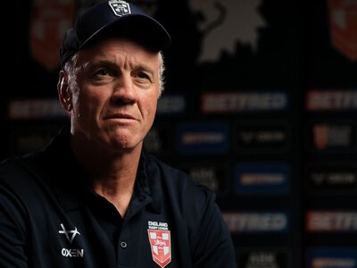 Rugby League World Cup: England's Brian McDermott admits side face 'unique task' to progress and can't get distracted