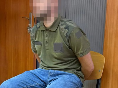 In Poland, a man attacked two Ukrainians on a bus with a knife because of their nationality