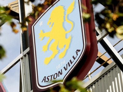 Aston Villa threatens former Liverpool player Carragher with a lawsuit — here's why